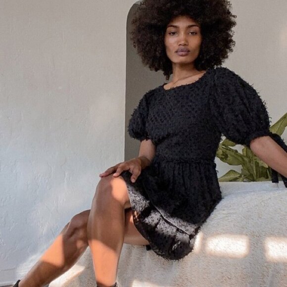 Lulus Black Tiered Textured Short Puff Sleeve Open Back Mini Dress Women's XL - Picture 4 of 7